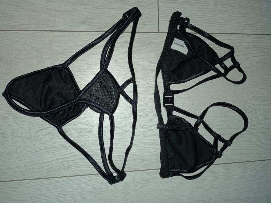 Sexy komplet S rozpinane majtki i stanik z przodu