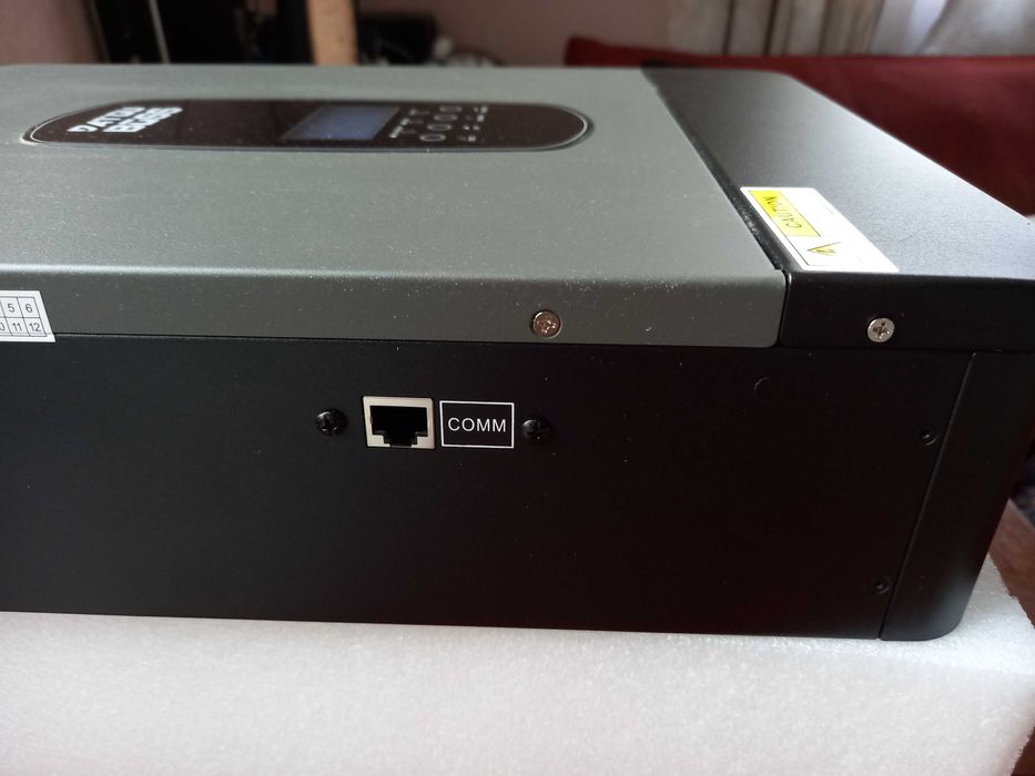 Гібридний сонячний інвертор  DATOUBOSS 7000va/6200 w.