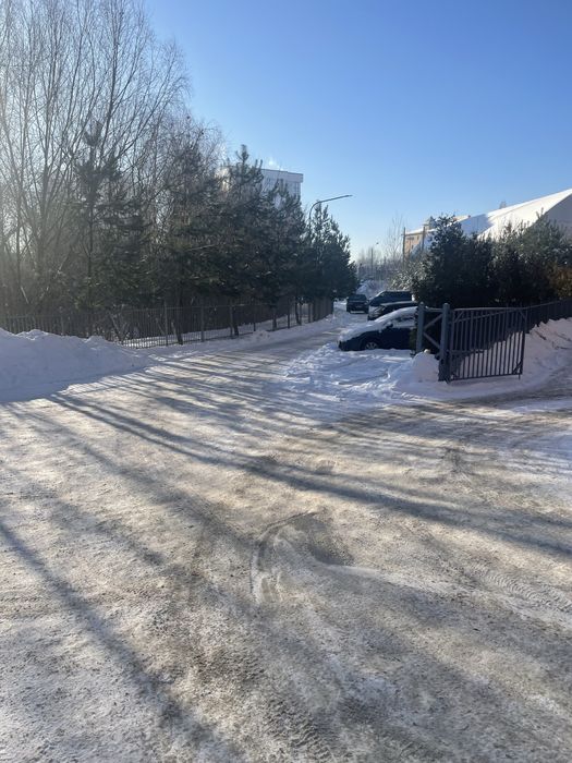 Здам в оренду паркомісце Луцьк,вул Чорновола,1000гр.