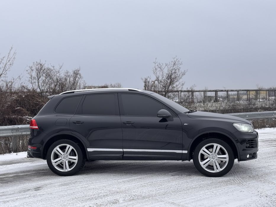 Продам Volkswagen Touareg 2013 3.0 дизель