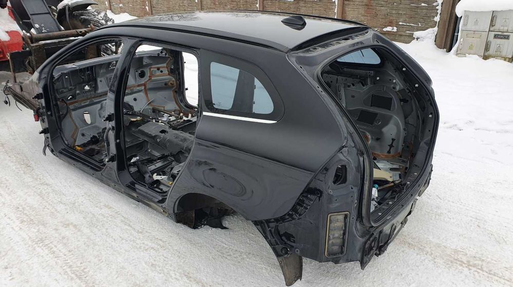 Четверть Volvo XC60 I крило кузов разборка