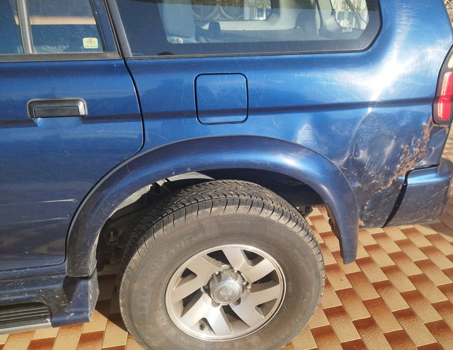 Mitsubishi pajero sport wagon