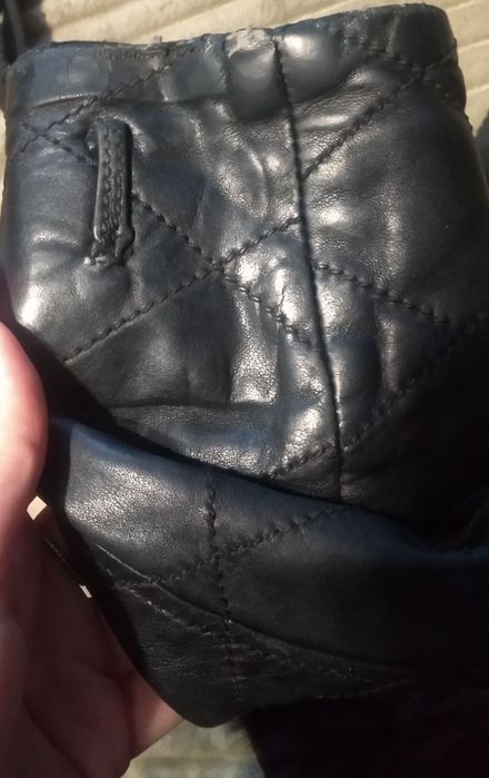 Кожаная куртка Прада оригинал под реставрацію