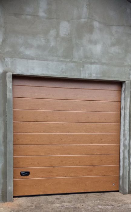 Секційні ворота з автоматикою / ролети / вулична автоматика