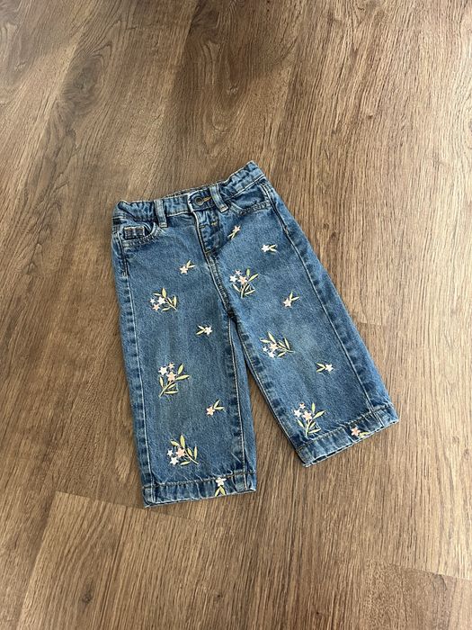 на дівчинку на рік шапка джинси лосини костюми zara