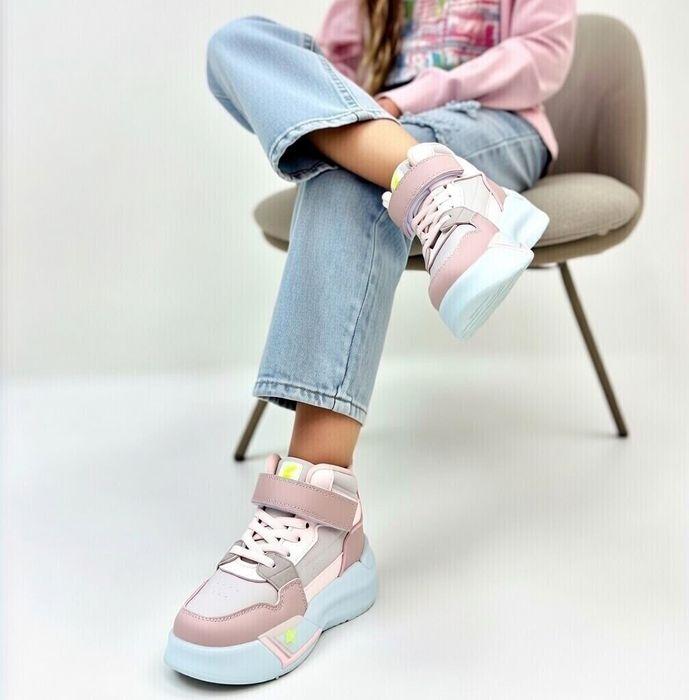 Кросівки  дитячі