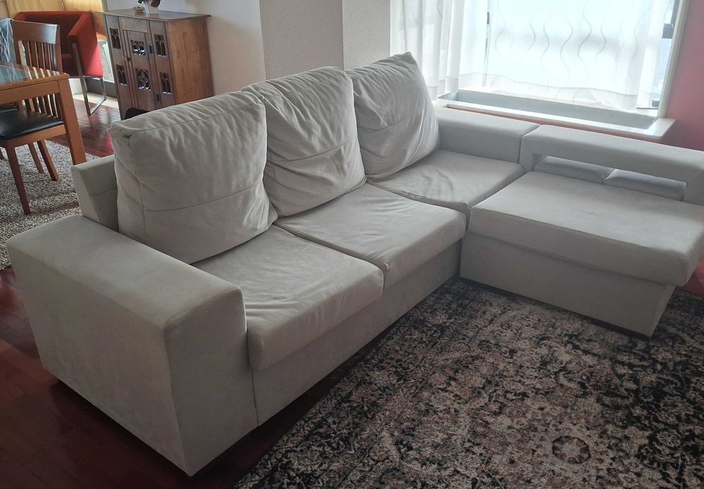 Sofá 3 lugares c/2 pufs