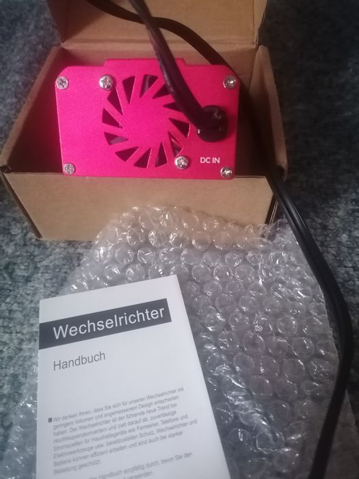 Інвертор автомобільний 12/220В 300W