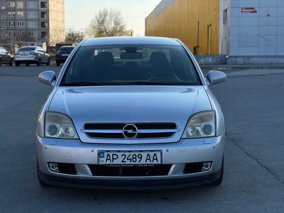 Opel Vectra 2003 року, 3,2 літра, бензин