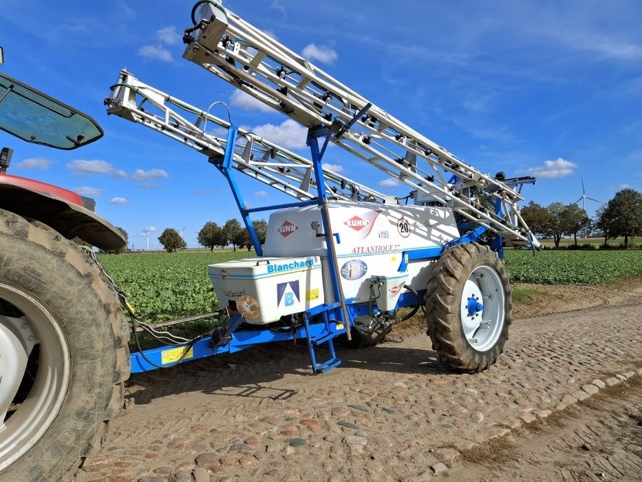 Opryskiwacz Kuhn Blanchard 2700l 21m Pompa Membranowa Arag
