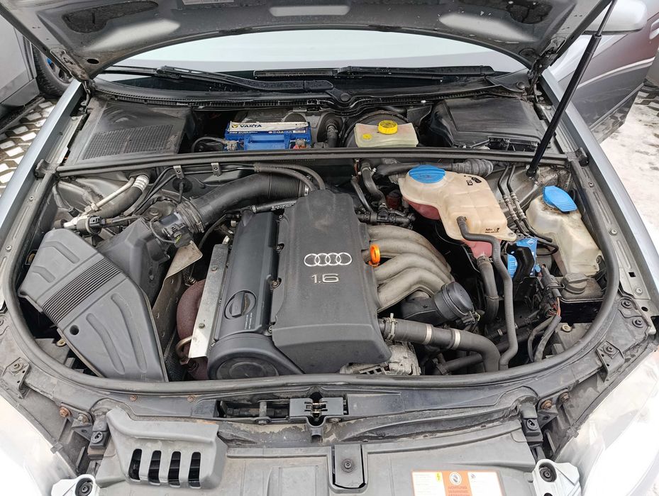 Audi A4 b7 1.6 бензин