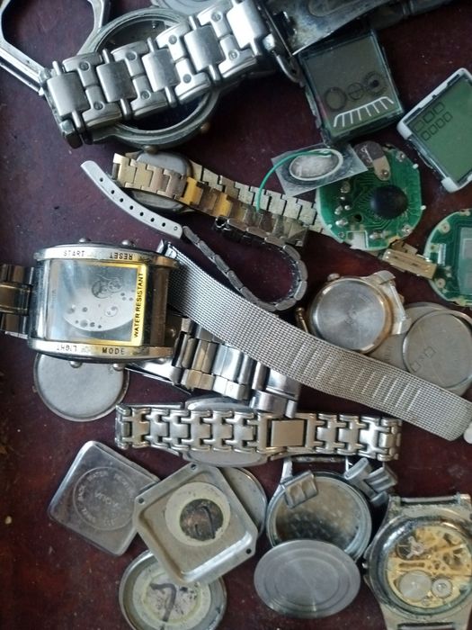 Годинник часи. Лом.