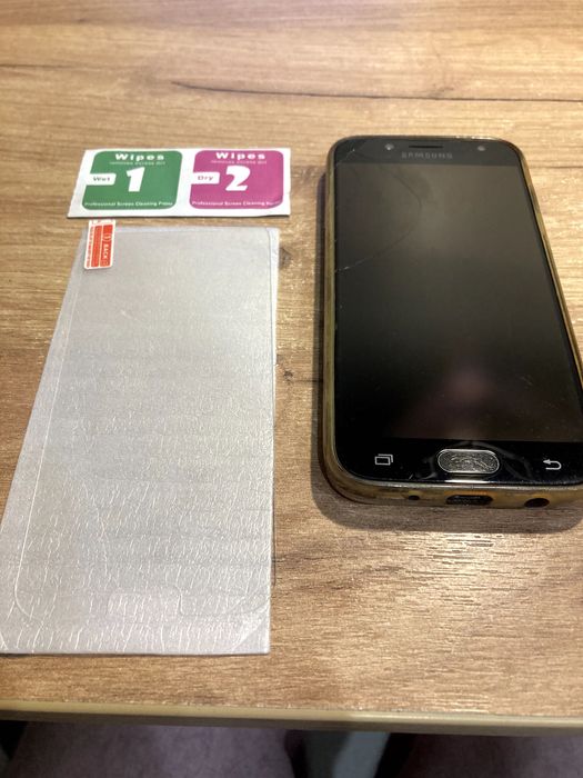 Телефон SAMSUNG Galaxy J5