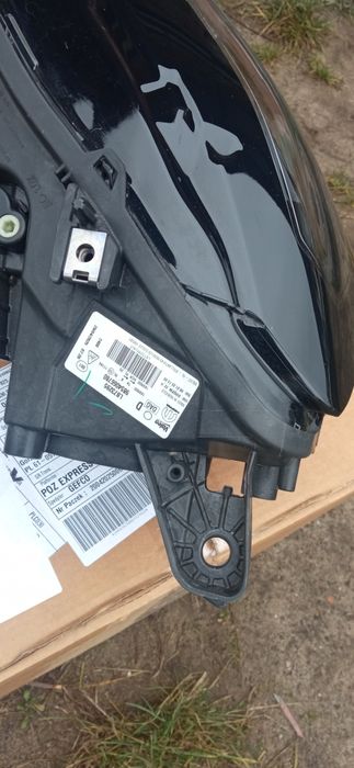 Peugeot Partner 4 IV Toyota Proace City Opel Combo Reflektor prawy