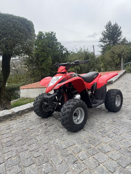 Kymco Maxxer 50 ( Moto 4 )
