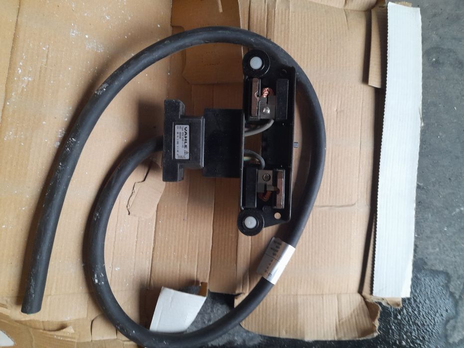 Основа токосъемника Vahle 2810339 и Скользящий контакт Vahle 2808295