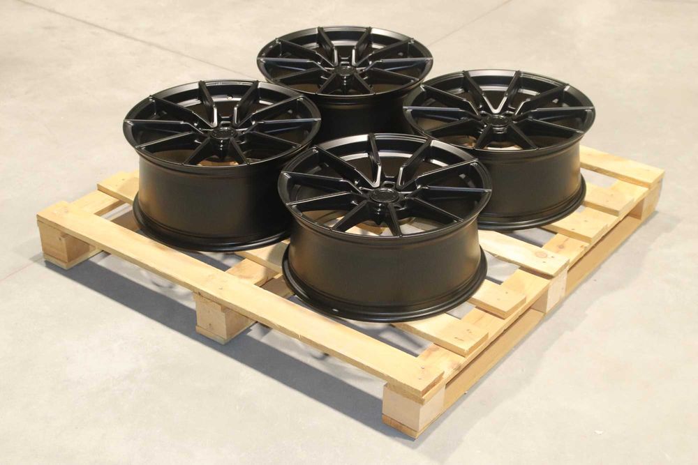 OUTLET! Felgi Japan Racing SL02 18x8 ET35 + 18x8,5 ET40 5x114,3 Black