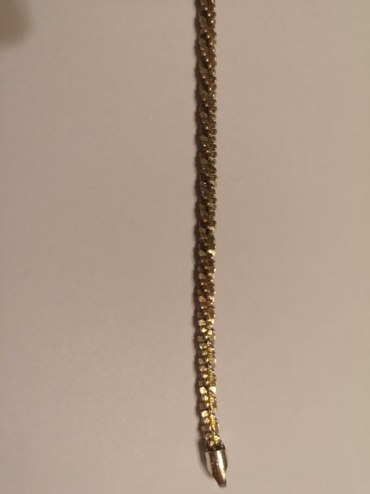 Srebrna bransoletka, piękny skręt