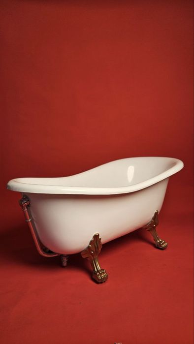 Wanna wolnostojąca retro na ozdobnych nogach styl vintage