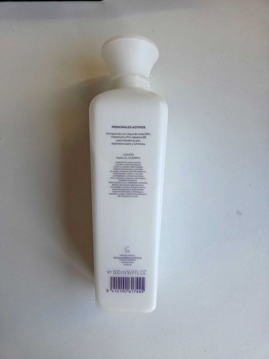 Creme Corpo Agua Fresca de Rosas Adolfo Dominguez. Formula Vegan