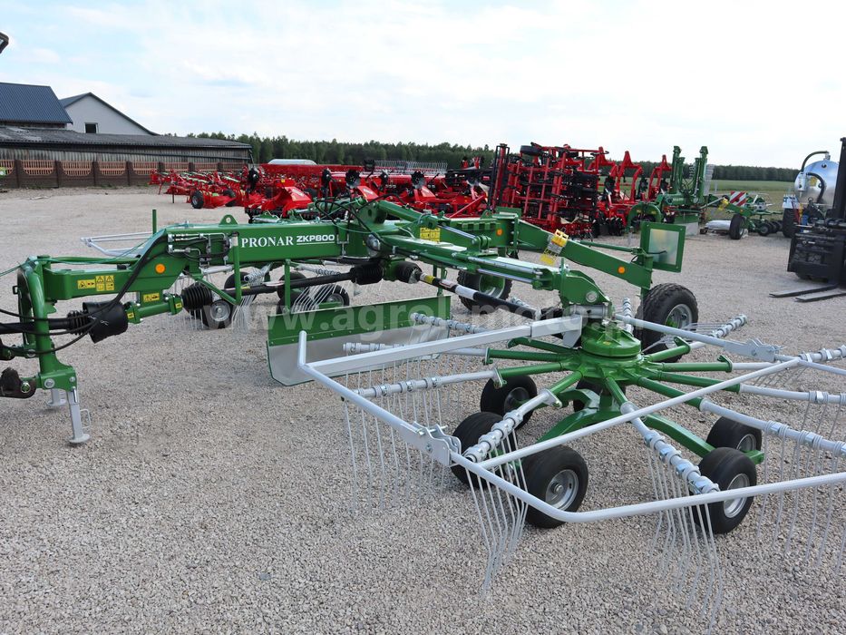 Zgrabiarka PRONAR dwukaruzelowa ZKP 800 Inter Tech KUHN