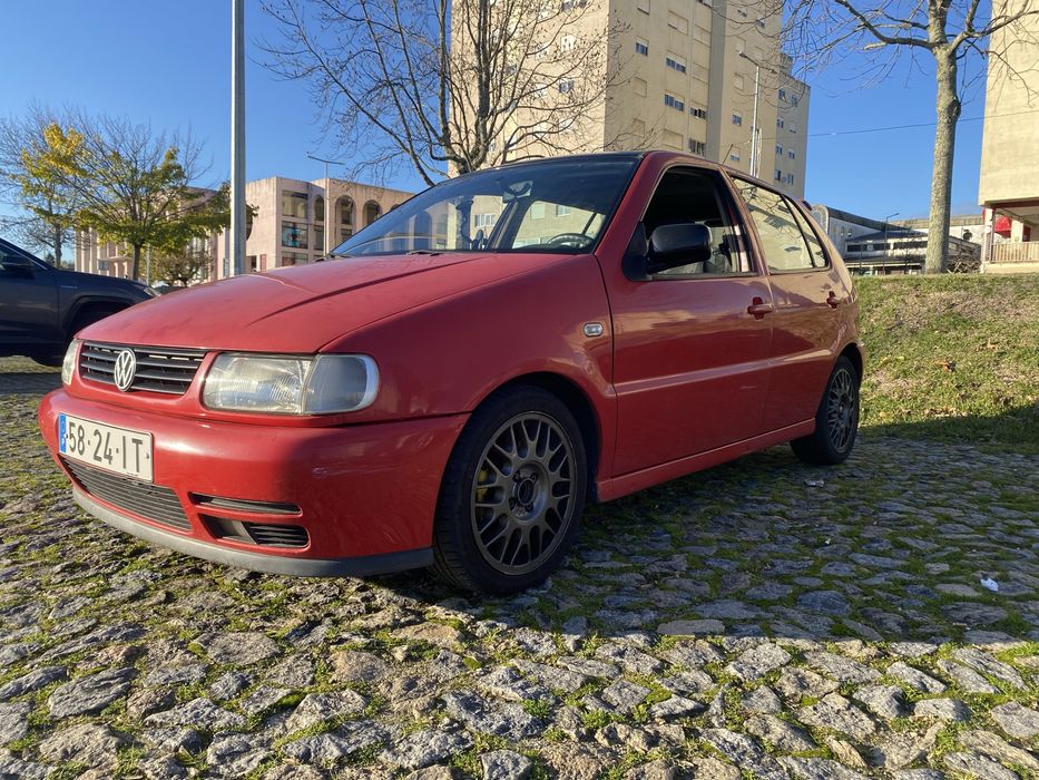 Vendo Volkswagen Polo vermelho