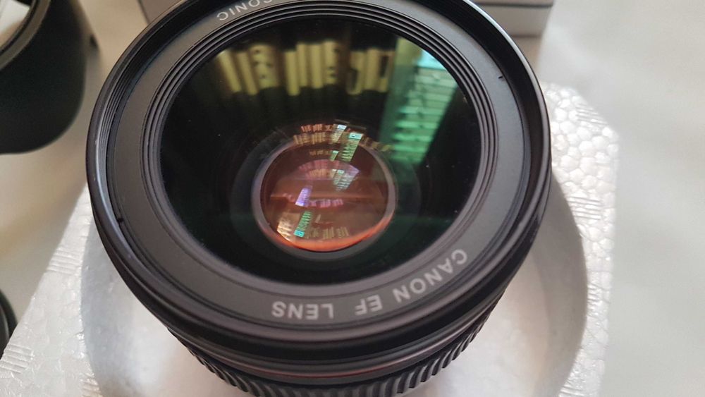 Canon EF 35mm f/1.4 L USM