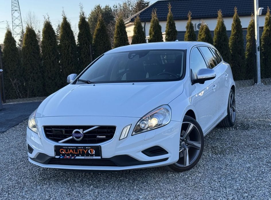 Volvo V60 R-Design 2.0 T5 240 KM • 2011 • Automat • Szwajcaria • Opłacony