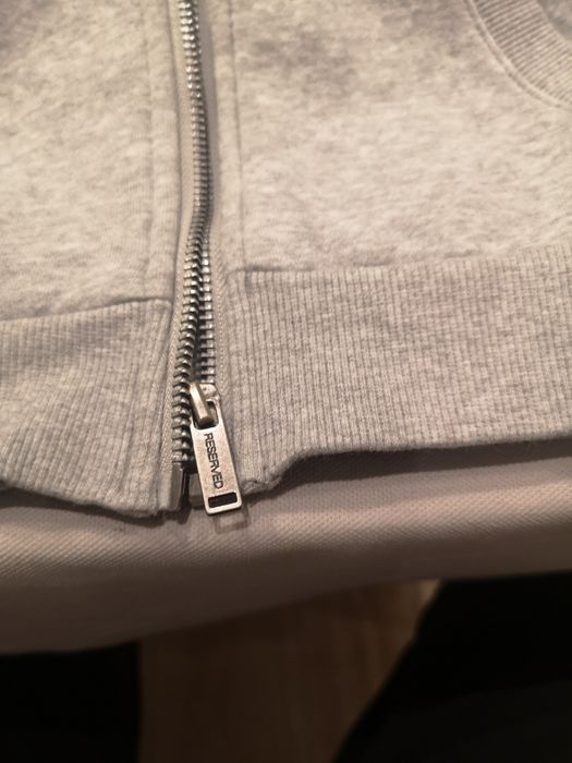 Szara gruba bluza z kapturem Reserved 110 jak nowa
