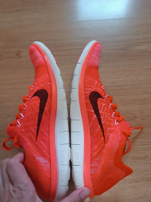 Кросівки Nike для бігу чоловічі розмір 42