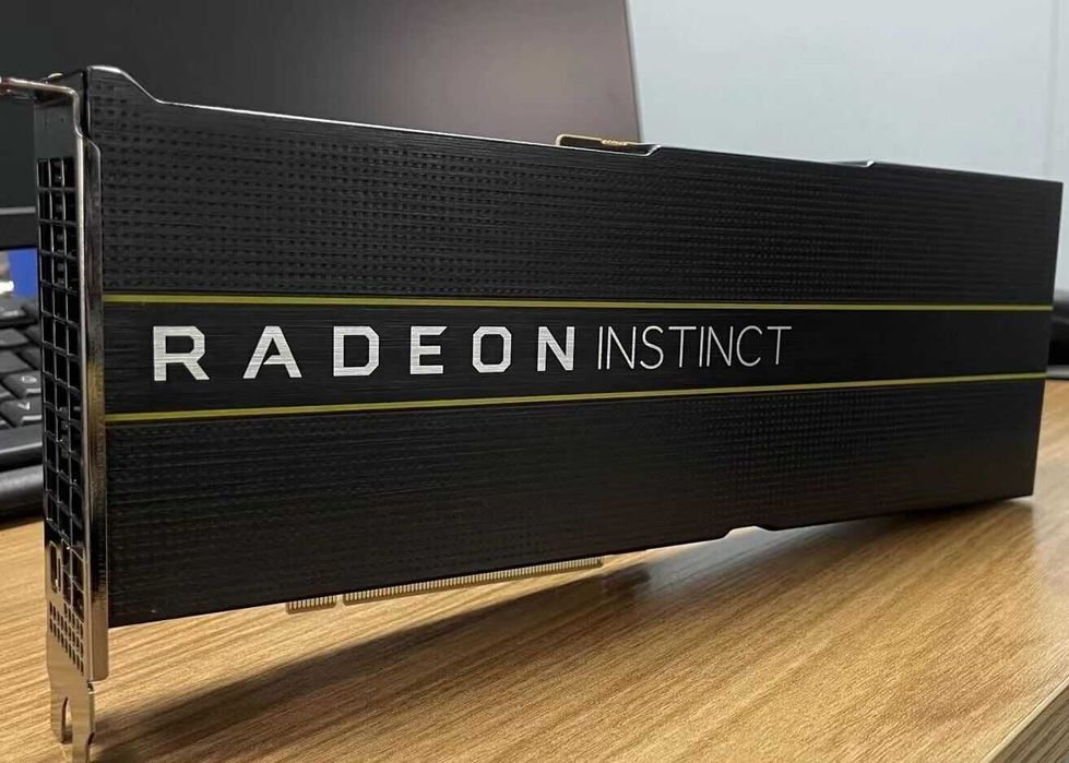 Karta Graficzna AMD Radeon Instinct MI50 16GB serverowa wersja Radeon Pro VII