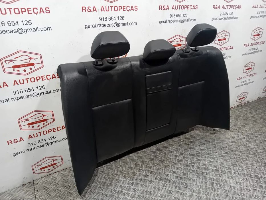 Conjunto de Bancos Mercedes Class C W204 Sedan em Pele Original