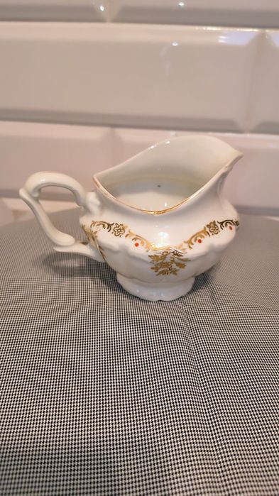 Mlecznika fason Maria Teresa prl porcelana Bogucice malarnia Katowice