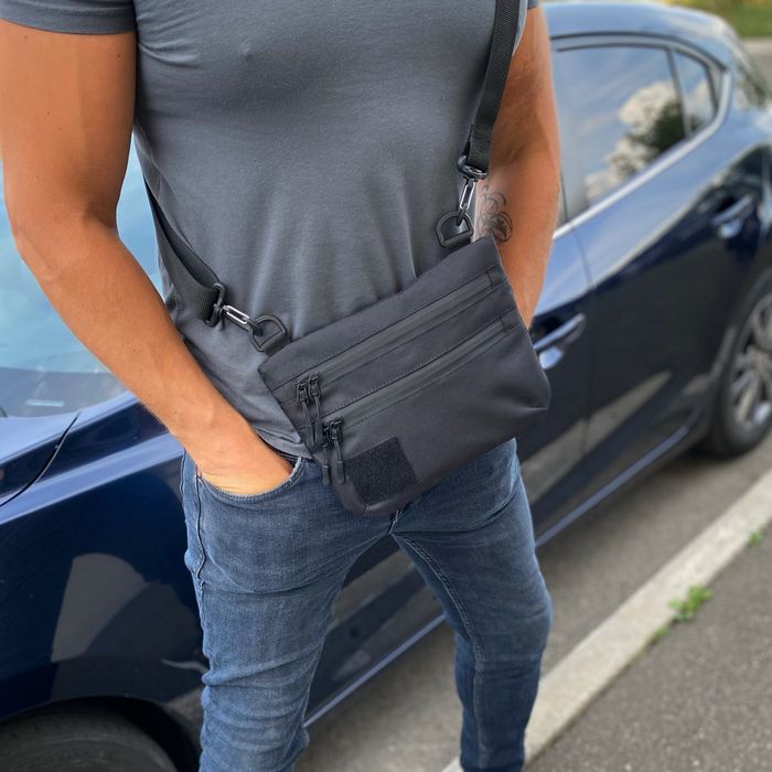 Чоловіча чорна сумка через плече універсальна тактична