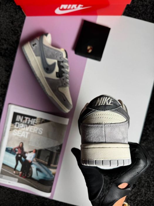 Жіночі кросівки найк данк лоу Nike SB Dunk Low x KAWS Grey Beige [36-41]
