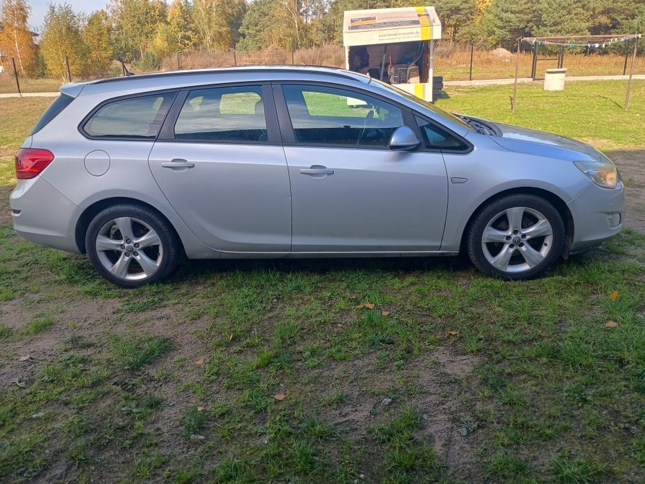 Opel Astra IV 1.3 CDTI diesel 100km 2011r