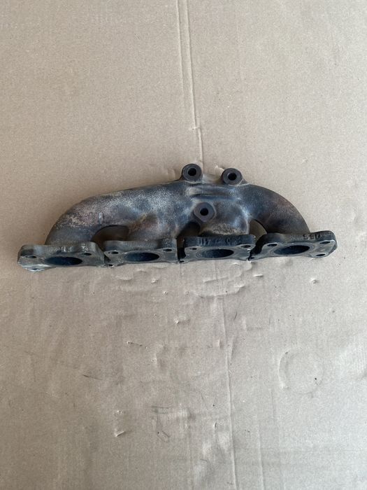 Випускний колектор Audi TT 8N. Ауді ТТ 8N.