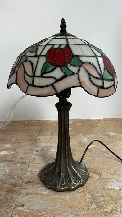 Lampa witrażowa stołowa