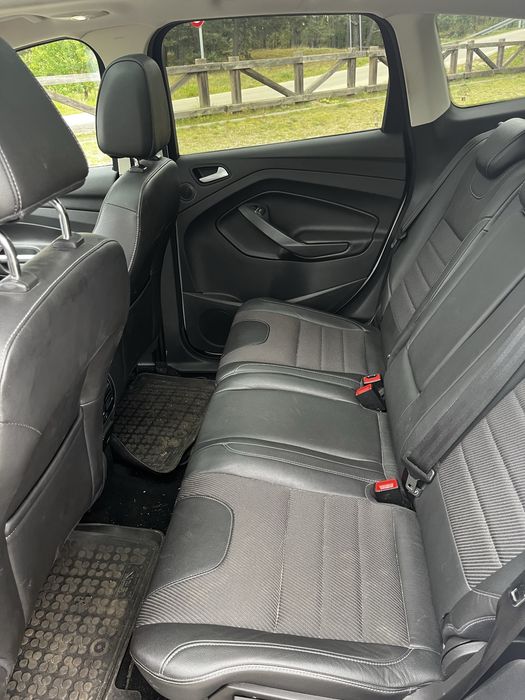 Ford Kuga Titanium 2.0 Tdci 4x4 Panorama , Półskóra , 1 właściciel , Hak, kamera cofania