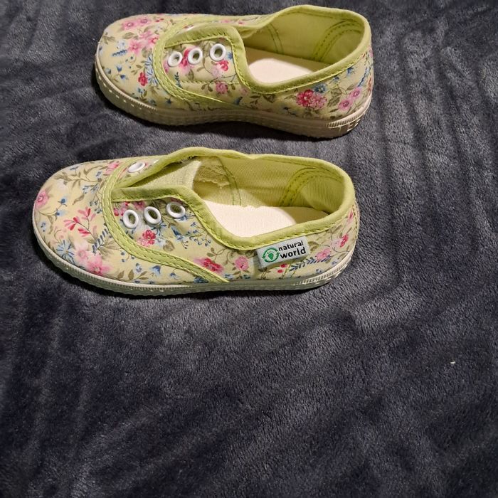 Tenisówki w kwiatki  22