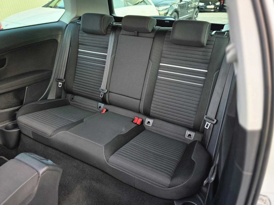 VOLKSWAGEN GOLF VII CUP 1.6TDI 110CV “LOOK GTI”