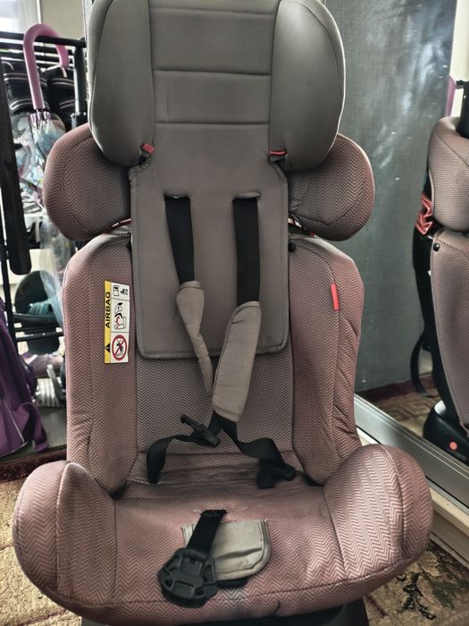 Дитяче автокрісло