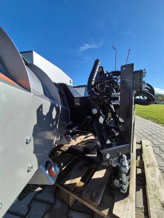 Pług odśnieżny SnowStriker™ 2900 VMP HILLTIP - HMF - nowy