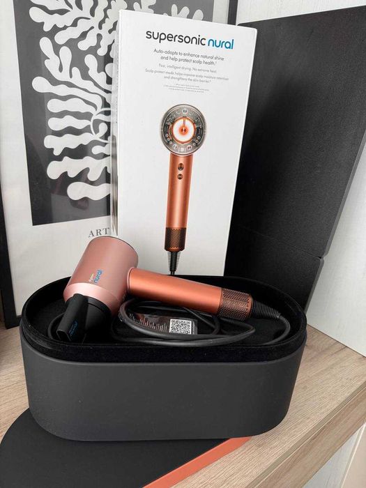 Dyson Supersonic Nural Hair Dryer Amber Silk — як новий, куплений 3 міс. тому, повний комплект