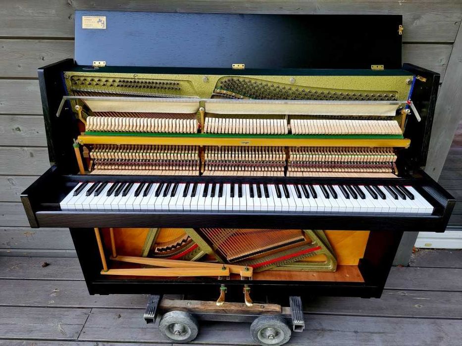 Pianino Nordiska Piano 106,5cm 1985r RENNER Czarny Matowy