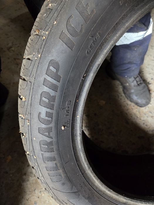 Шина 1 шт Goodyear 235 55 19 одиночка розпаровка gtyres