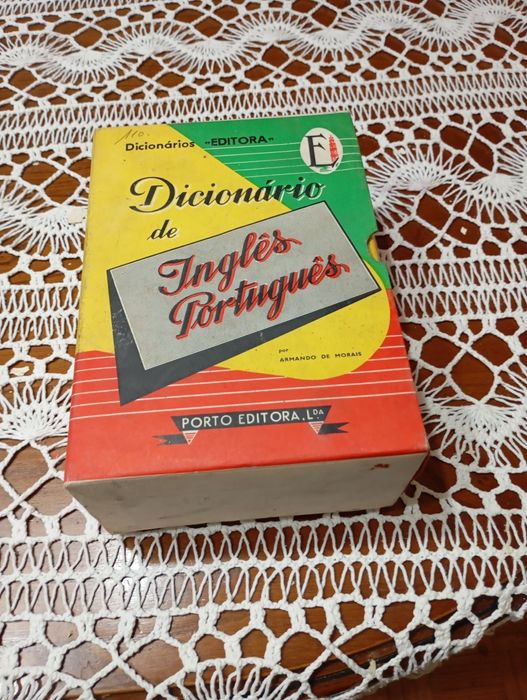 Vendo este livro muito bom estado