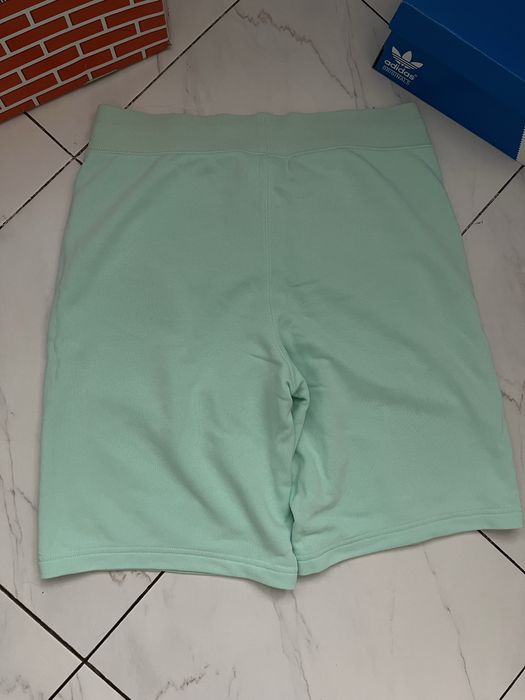Nike t-shirt & champion short