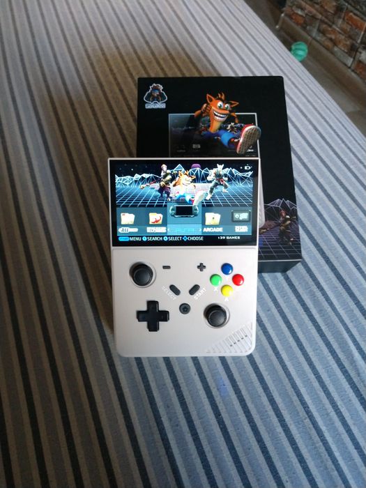 Продам портативную игровую консоль M18 SJGAM, Серый