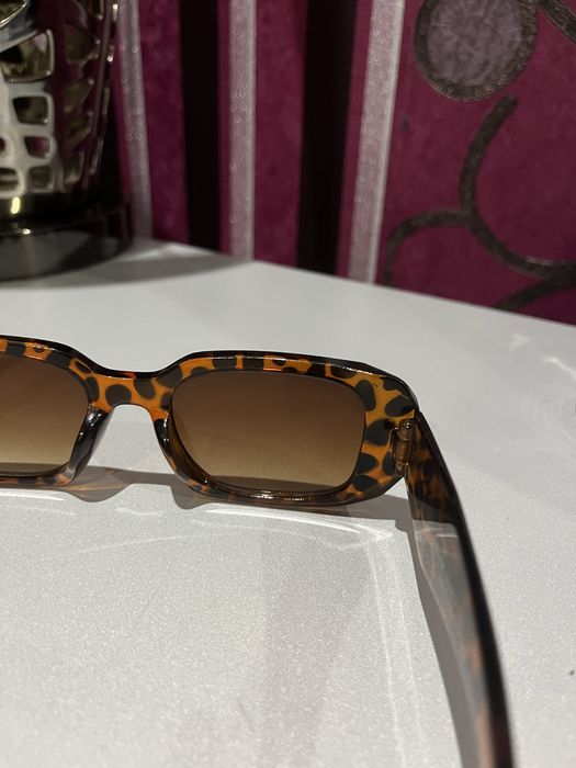 Oculos de sol trigados prada